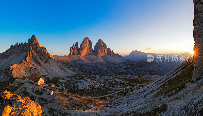 日落at三个山峰,Dreizinnenhütte -安东尼奥·Locatelli避难,Alps